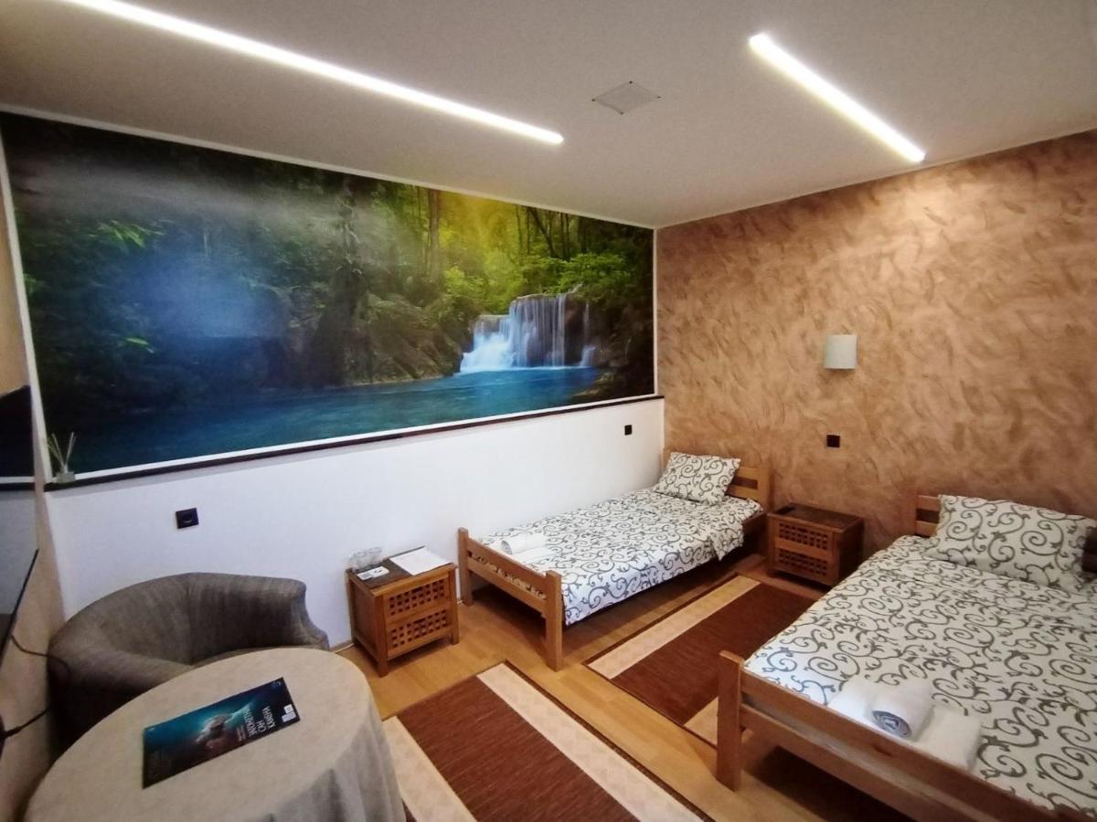 Fun Rooms Sobe Prenociste Borca Buitenkant foto