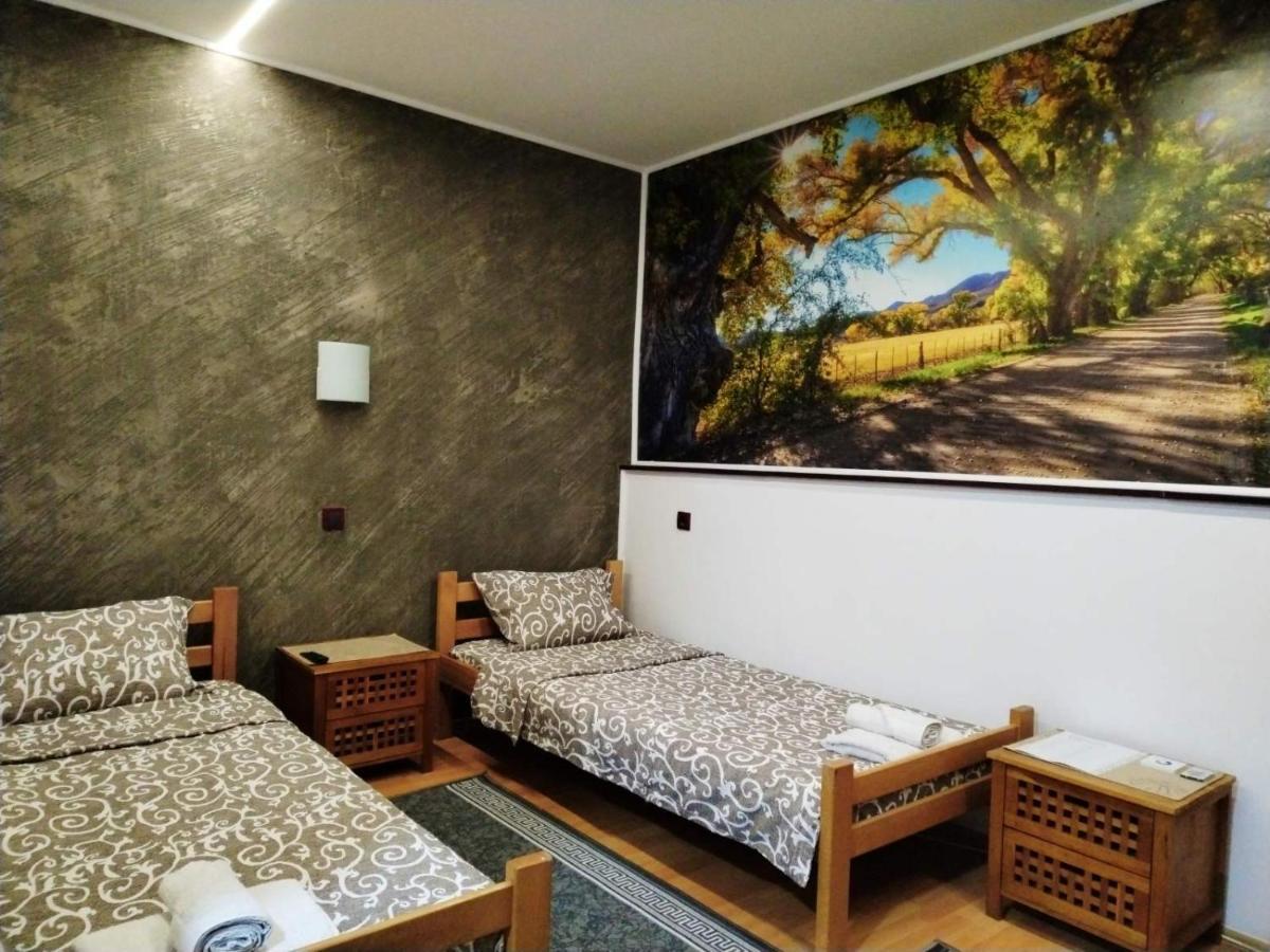 Fun Rooms Sobe Prenociste Borca Buitenkant foto
